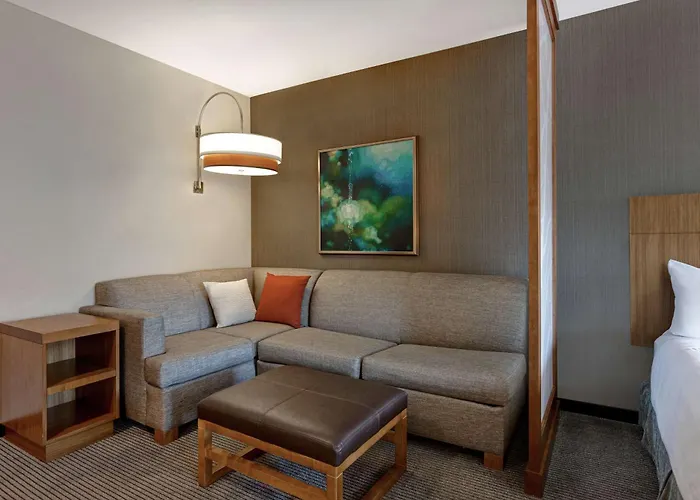 Hyatt Place / Normal