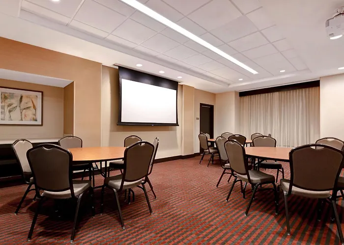Hyatt Place / Normal
